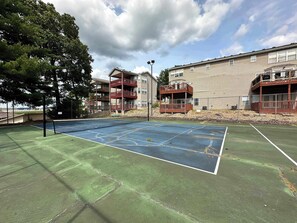 Sport court - Osage Oasis – Unmatched Views, Convenient Location (Osage Beach)