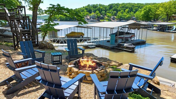Terrace/patio - Little Bearcat Bungalow – Stay on Ozark Waterfront (Sunrise Beach)