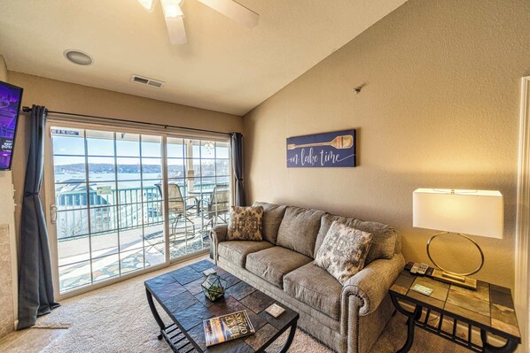 Televisión, chimenea y videojuegos 