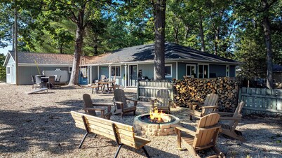 White Oak Landing – Spacious 6 BDR w/ Boat Slip!