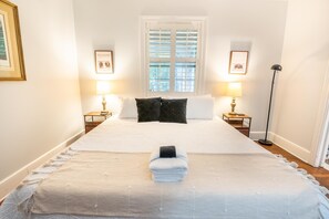 4 bedrooms, Internet, bed sheets