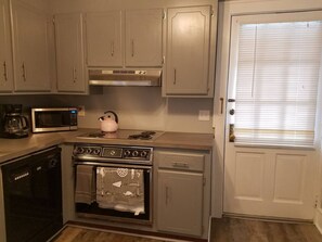 Fridge, microwave, oven, stovetop - 10 Historic Earle with Rustic Charm (Greenville)