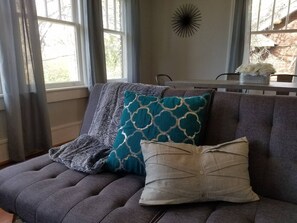 Smart TV - 10 Historic Earle with Rustic Charm (Greenville)