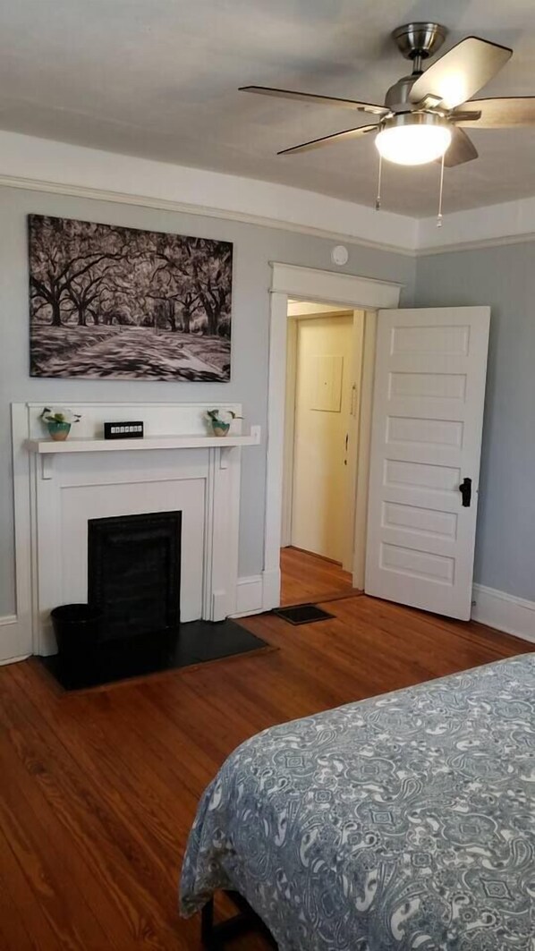 1 bedroom, iron/ironing board, travel cot, free WiFi