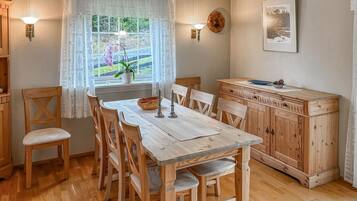 تناول الطعام