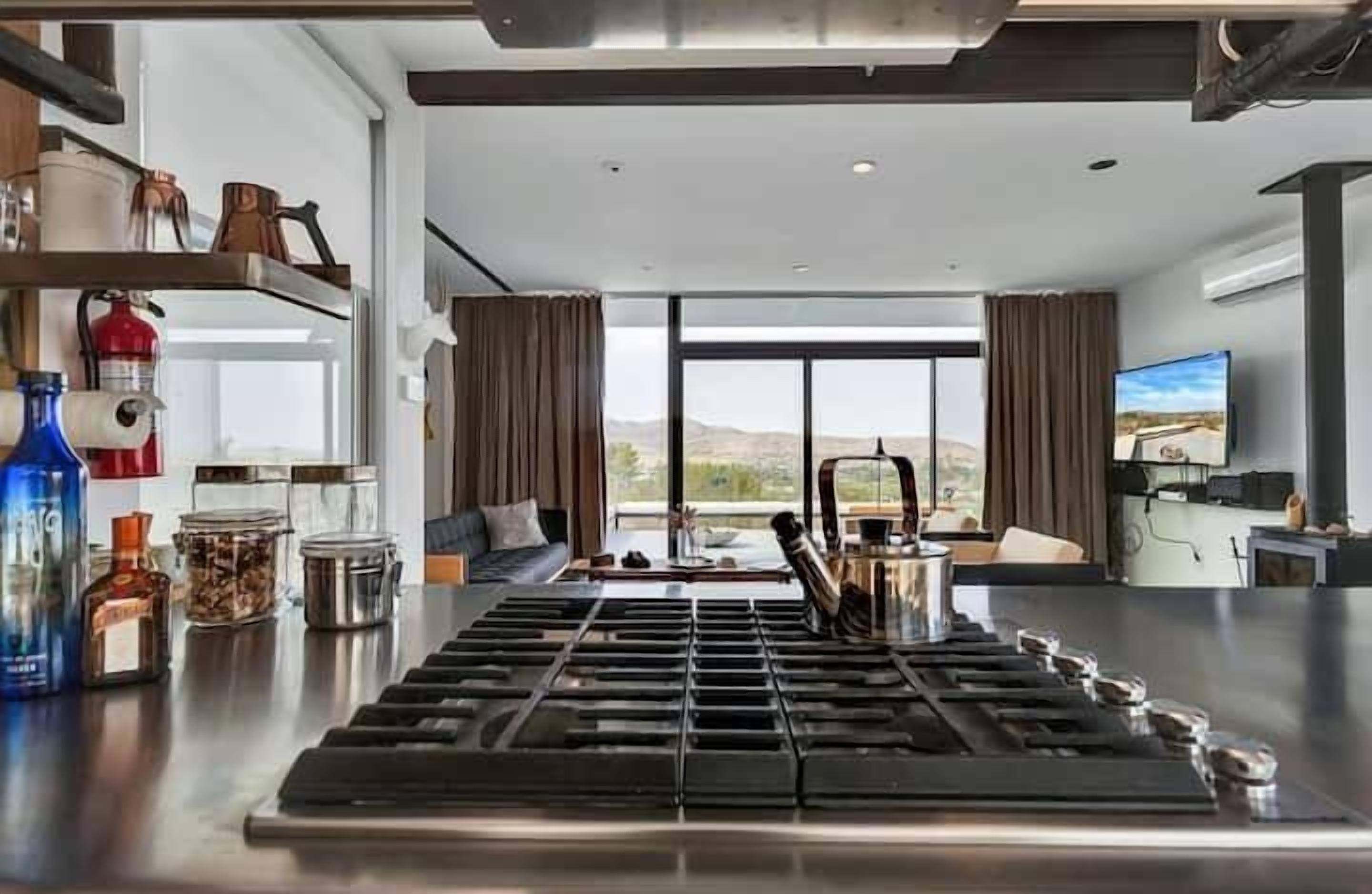 Deluxe House, Desert View | Living area