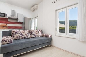 Smart TV, tenis de mesa y libros 
