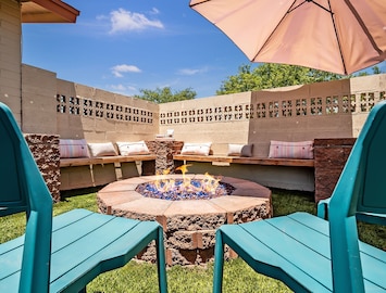 Private fire pit area for you and your guests to enjoy
