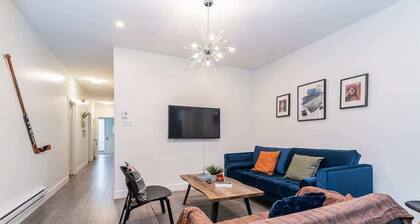 Spacious 4BR w/ Parking & Metro