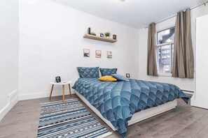3 makuuhuonetta, silitysrauta/-lauta, ilmainen Wi-Fi, vuodevaatteet