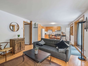 TV, fireplace, offices