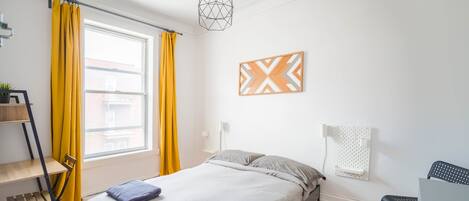4 habitaciones, tabla de planchar con plancha y wifi gratis