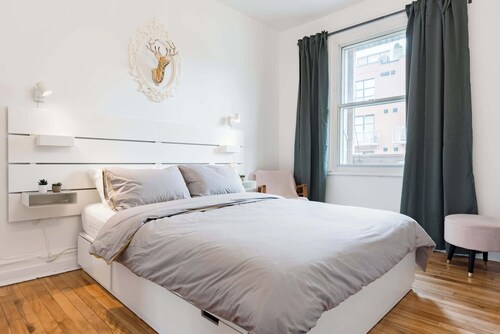 Walk to Olympic Stadium |Modern Montreal Stay - apartment