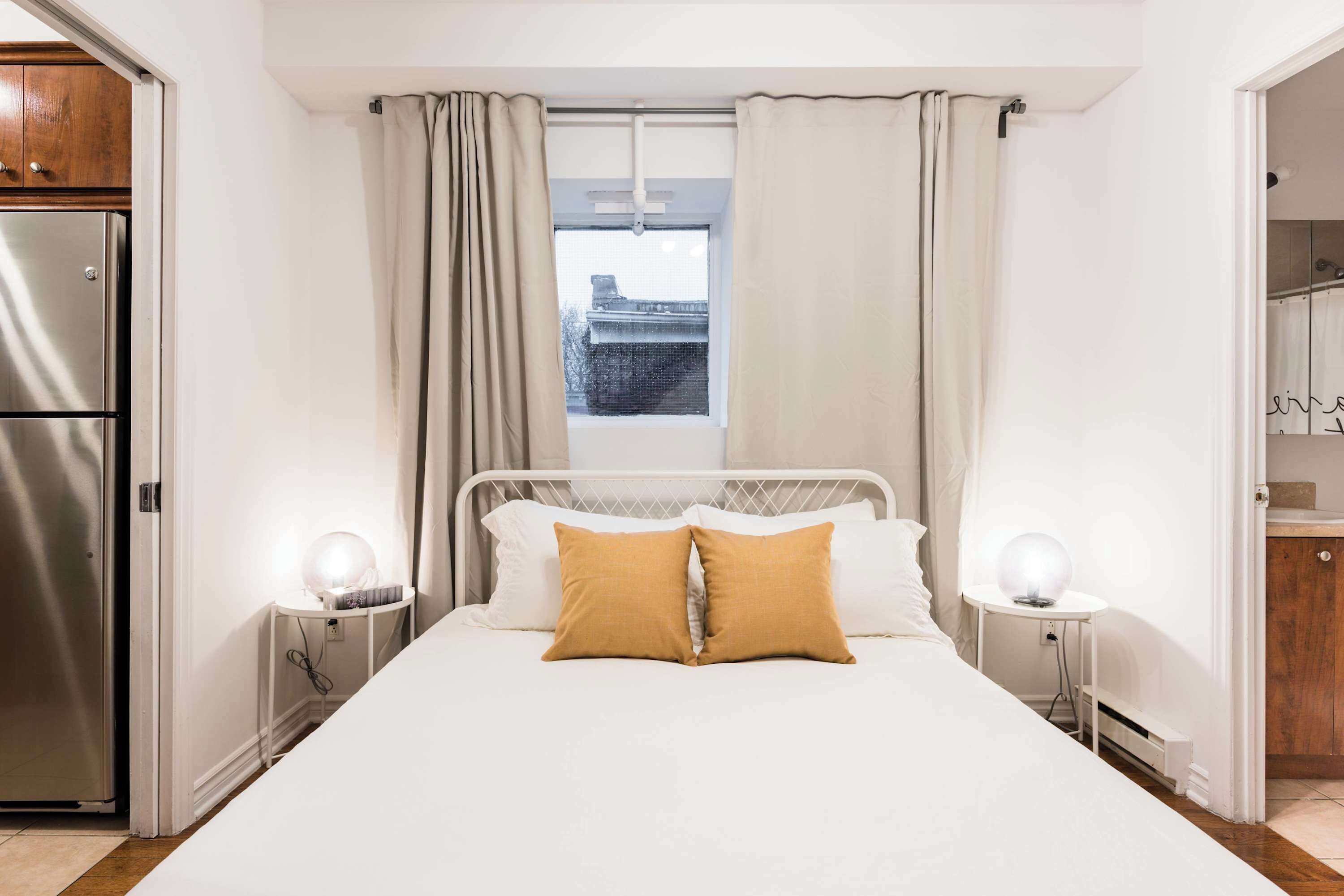 2 bedrooms, iron/ironing board, travel cot, free WiFi