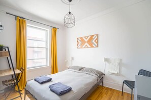 4 sovrum, skrivbord, strykjärn/strykbräda och gratis wi-fi