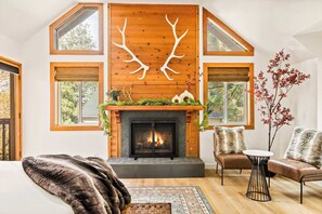 4 bedrooms, WiFi, bed sheets