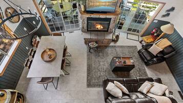TV, fireplace