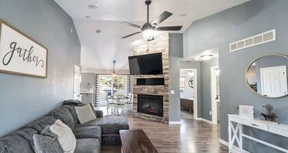 Ankeny Stay | Gym | Game Room | Spa | BBQ | I-35