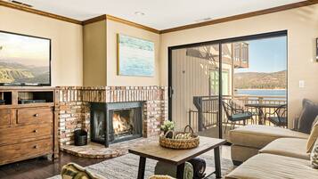 TV, fireplace, DVD player