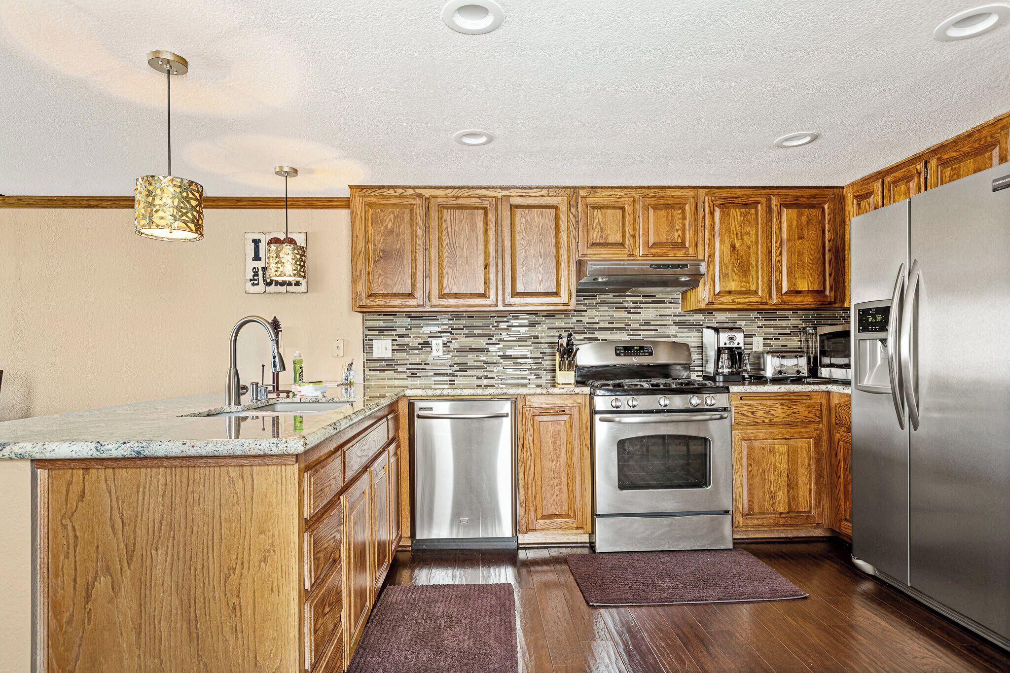 雪櫃、微波爐、焗爐、爐具