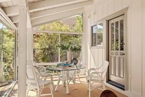 Interior - The Lilypad - Upscale Mountain Escape w/Game Room (Lake Arrowhead)