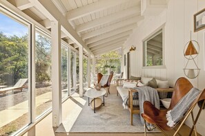 TV, fireplace, video games