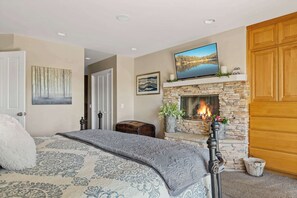 4 soverom, strykejern/-brett, wi-fi og sengetøy