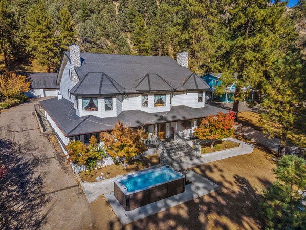 Exterior - Luxary Castle & SPA near Skiing Resort (Wrightwood)