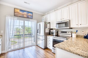 Private kitchen - Sunset at Sassy's (North Myrtle Beach)