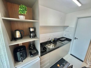 Deluxe Apartment, Balcony, Sea View | Private kitchen - RN Studio Premium 611 - Frente Mar (Maceió)