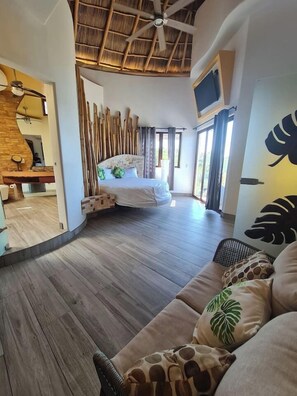 2 chambres, bureau, fer et planche à repasser, lit parapluie