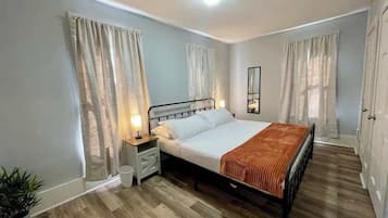 4 chambres, fer et planche Ă repasser, Wi-Fi, draps fournis