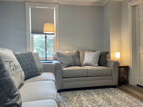 Spring Valley Stays • Cozy Farmhouse Retreat