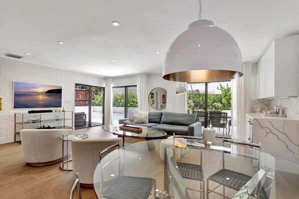 TV, fireplace, stereo, offices