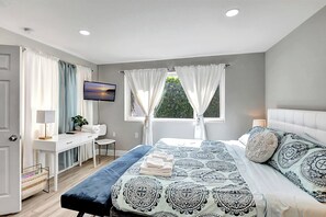 3 chambres, fer et planche à repasser, lit parapluie, Wi-Fi