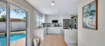 Sunshine Villa – w/ Private Pool