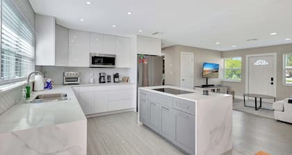 Sunshine Villa – w/ Private Pool