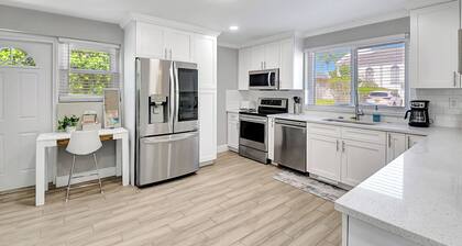 Fully Updated Home Sleeps 8 – 5 Min to the Beach!