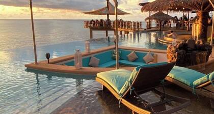 Villa Dolphin | Puesta Del Sol Resort