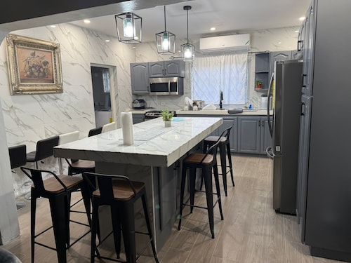 Unforgettable Escape: Nestled in the tranquil and cool hills of Mandeville