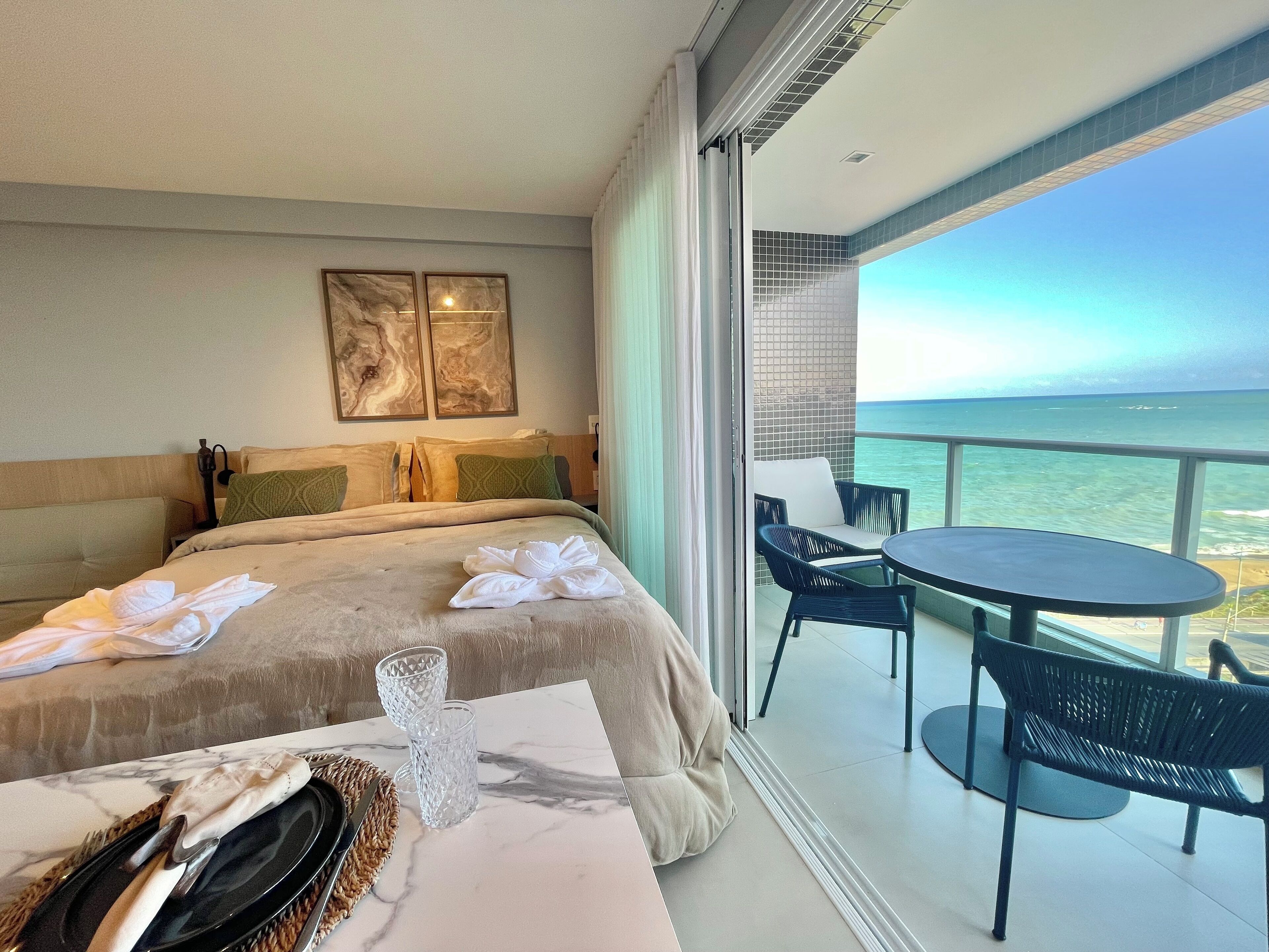 Apartamento superluxo, sacada, vista para o mar | 1 quarto, Wi-Fi de cortesia