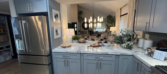 Family, kid and dog friendly, Fenced yard, 3 bed, 3 bath. 