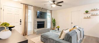 Charming 3-bedroom townhome with lots of amenities in upscale Round Rock