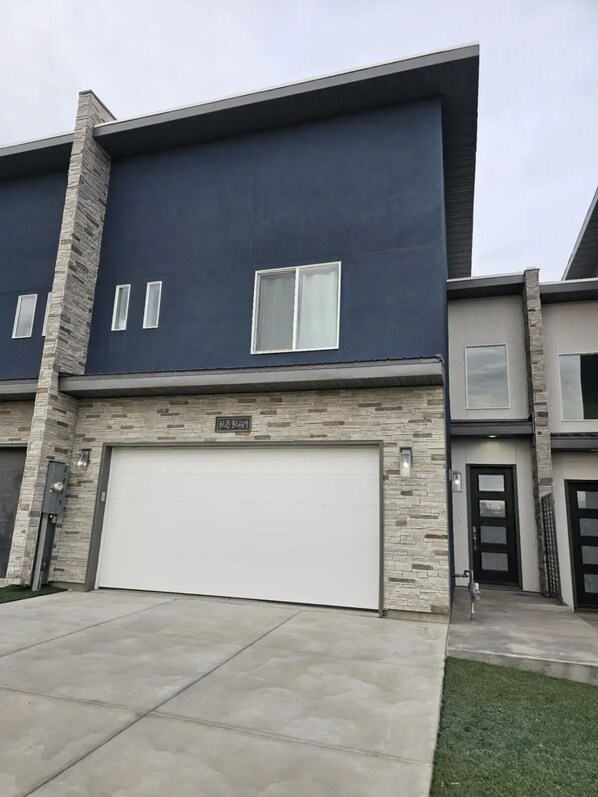 Exterior - New! Centrally located. Easy to access.
(Elko)