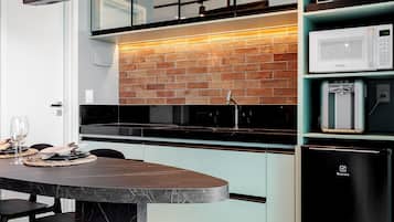 Departamento de lujo, balcón, vista al mar | Cocina privada