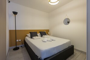 1 chambre, fer et planche à repasser, Wi-Fi, literie fournie