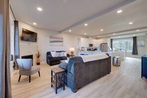 TV, fireplace - Balconies w/ Scenic River Views: Hammond Townhome! (Hammond)