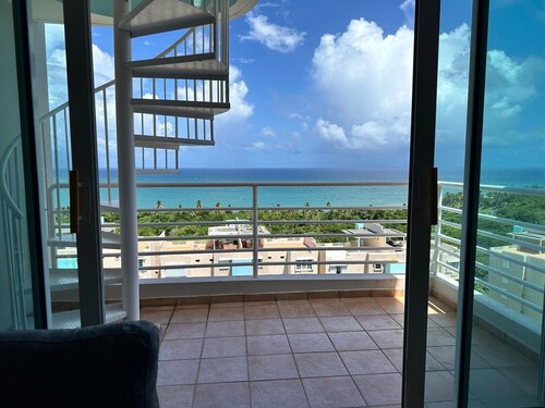 Penthouse Condo in Maunabo, Puerto Rico
6 guests · 3 bedrooms · 2.5 baths