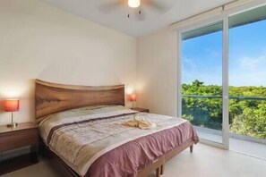 3 slaapkamers, een kluis op de kamer, een bureau