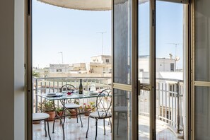 Dining - GuestHost - Marangi Bright Apartment with Parking (Otranto)